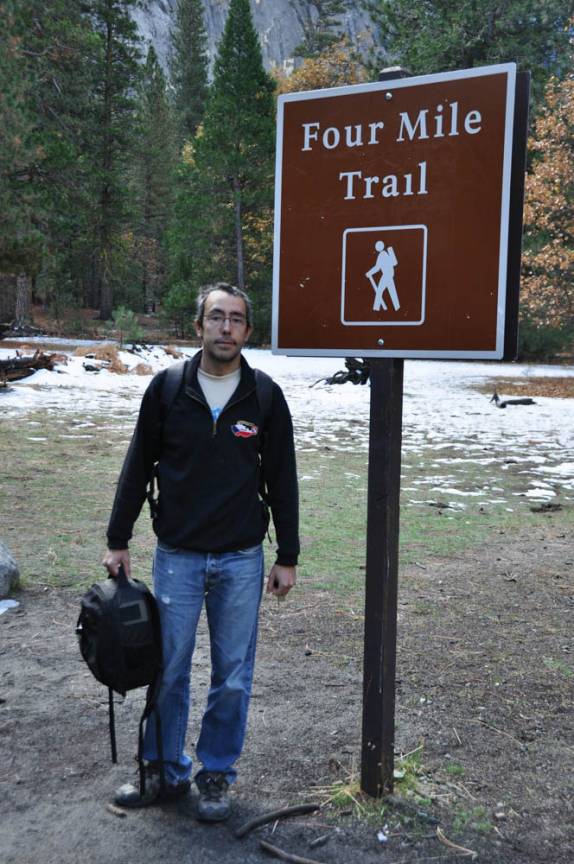Início de caminhada no Yosemite National Park, na Califórnia, nos Estados Unidos